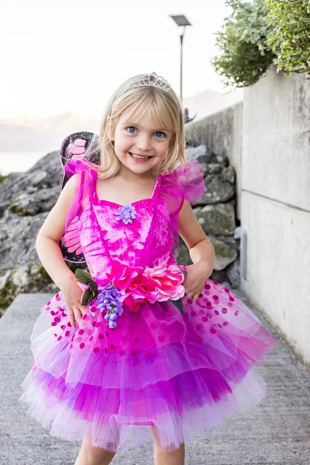 Great Pretenders Fairy Blooms Deluxe Dress & Wings costume fata