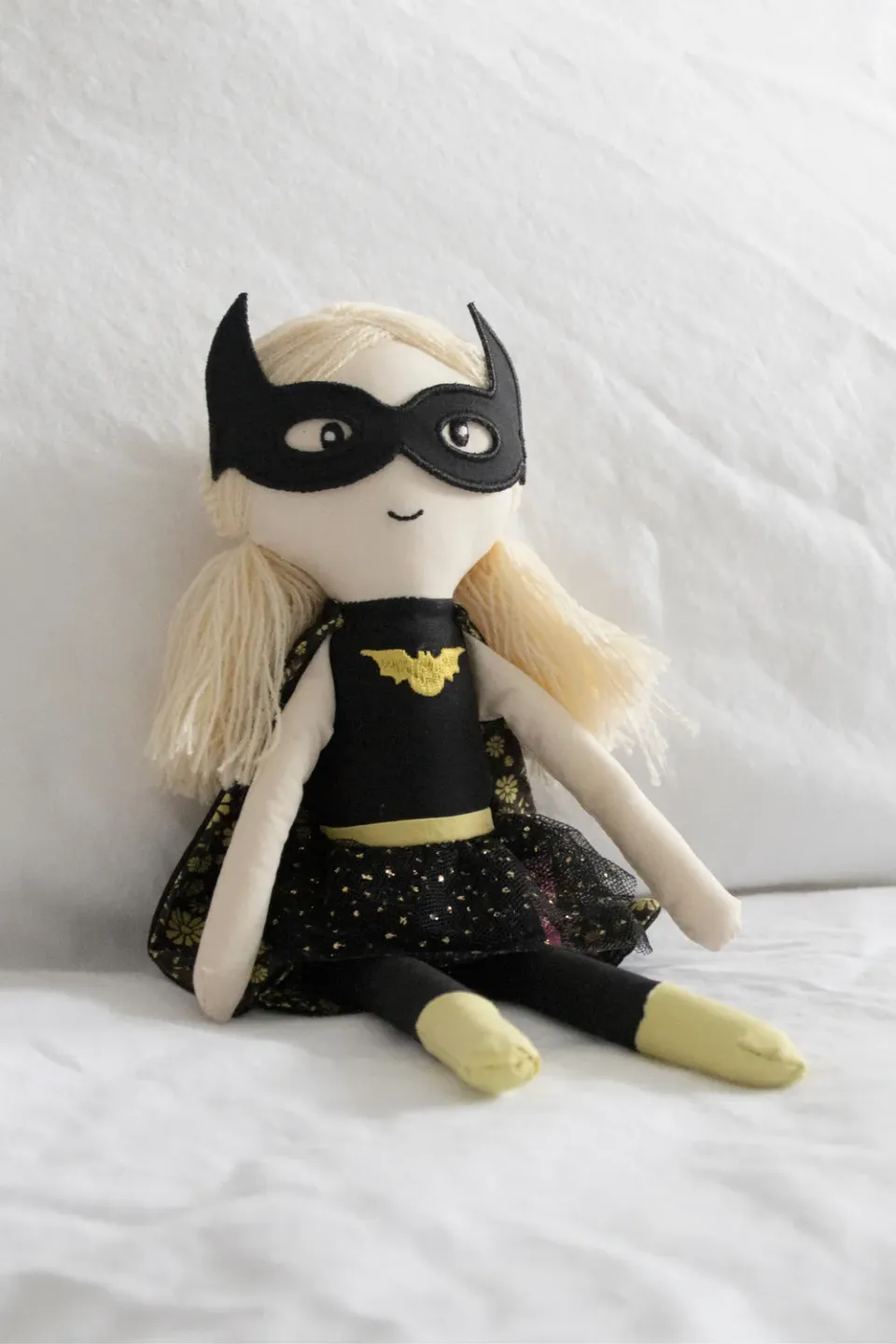 Great Pretenders Betty Batgirl bambola supereroe 33 cm