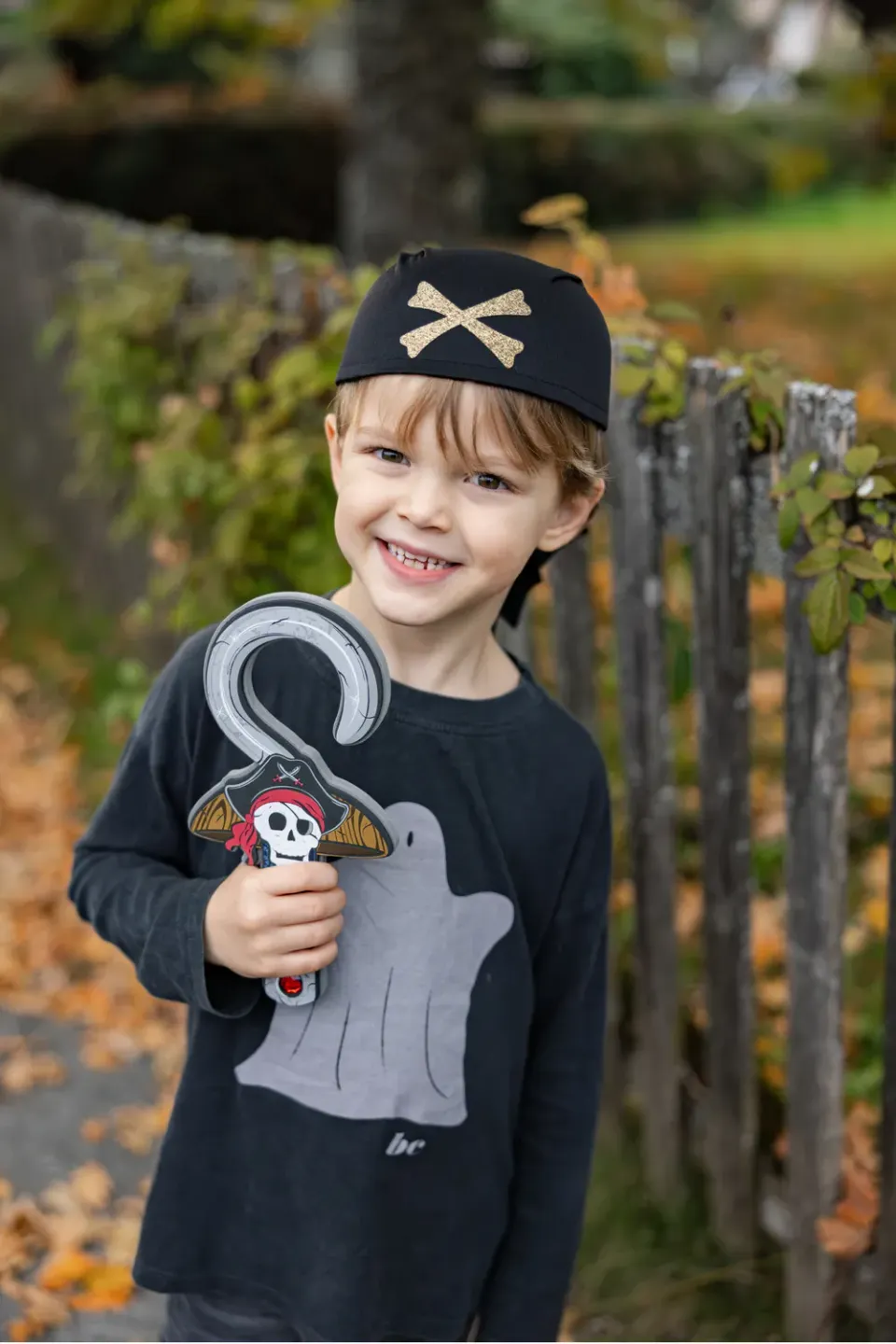 Great Pretenders Captain Skully uncino pirata EVA teschio