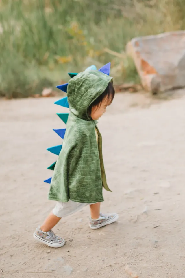 Great Pretenders Baby Dragon mantello drago verde con cappuccio