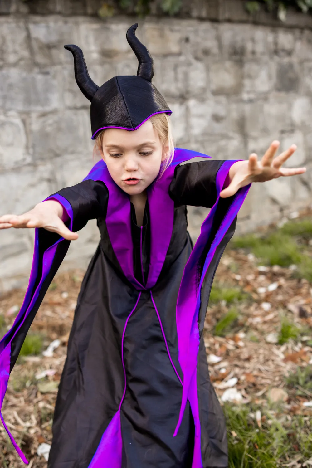 Great Pretenders Villain Princess vestito cattiva nero viola