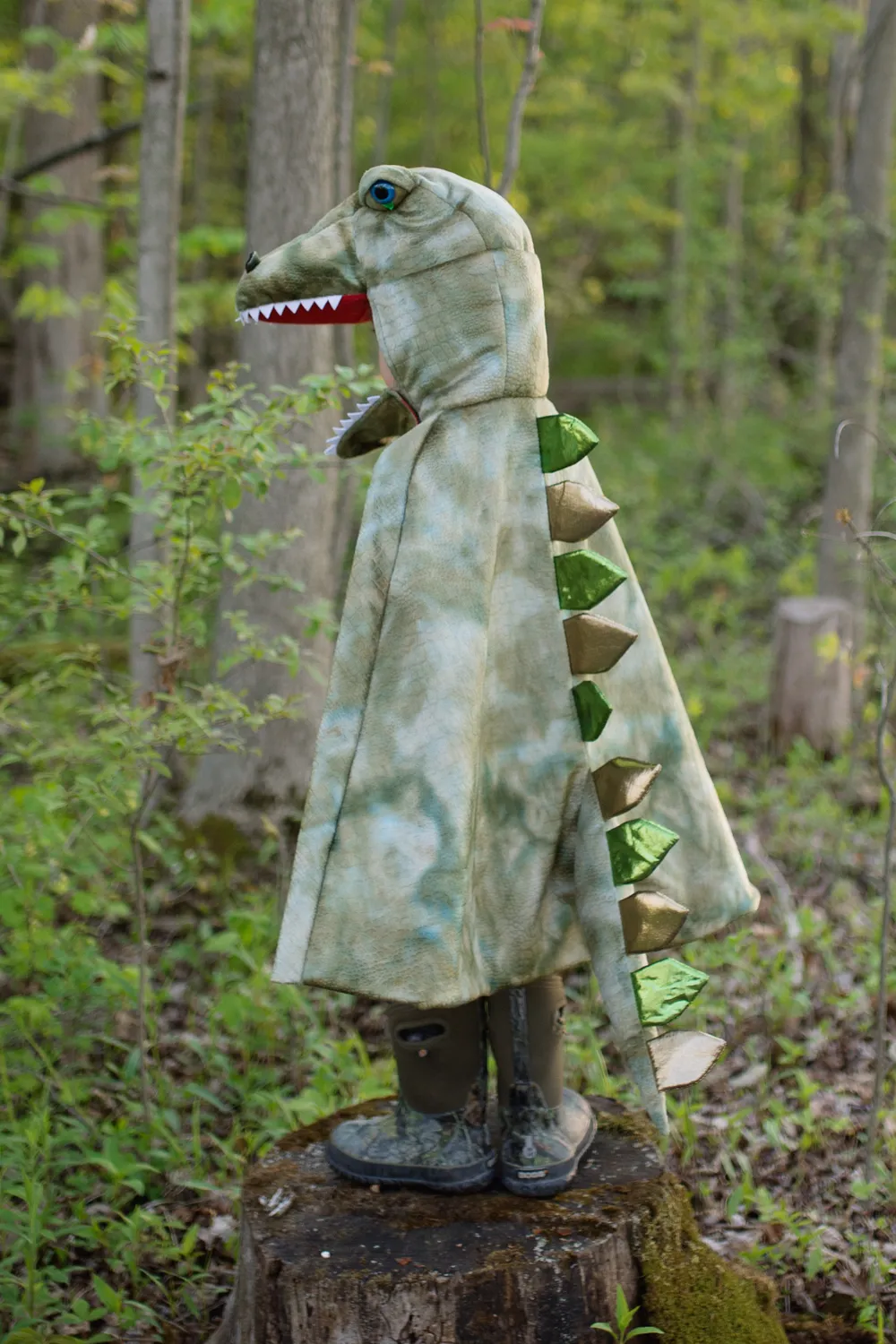 Great Pretenders Grandasaurus mantello dinosauro